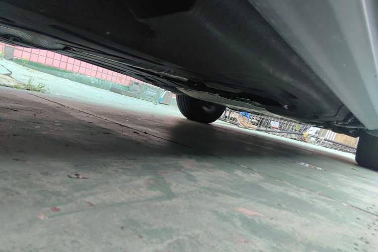 Used Land Rover Defender 2024 110 3.0T P400 X-DYNAMIC HSE Chassis Rear Right