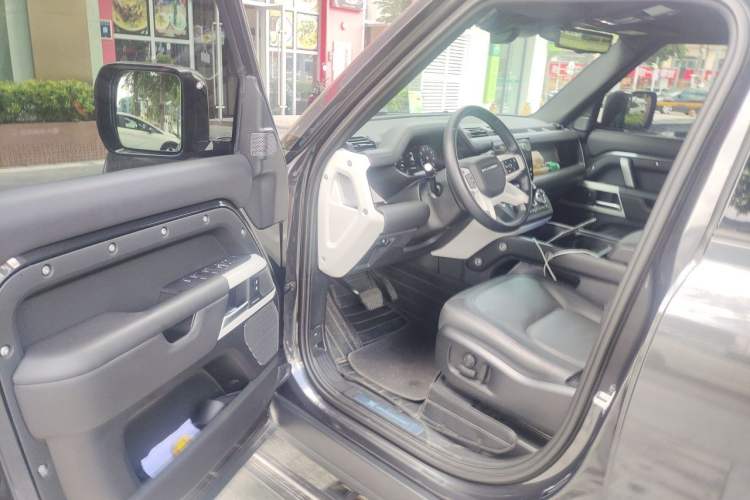 Used Land Rover Defender 2024 110 3.0T P400 X-DYNAMIC HSE Driver Seat