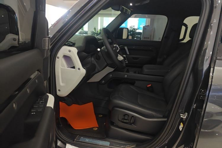 Used Land Rover Defender 2024 110 3.0T P400 X-DYNAMIC HSE Driver Seat