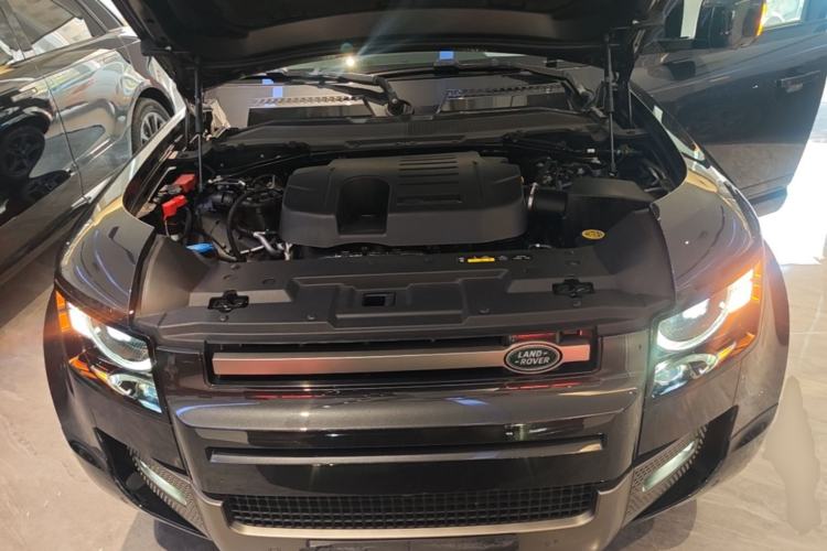 Used Land Rover Defender 2024 110 3.0T P400 X-DYNAMIC HSE Engine Bay