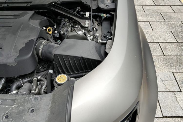 Used Land Rover Defender 2024 110 3.0T P400 X-DYNAMIC HSE Engine Bay Left
