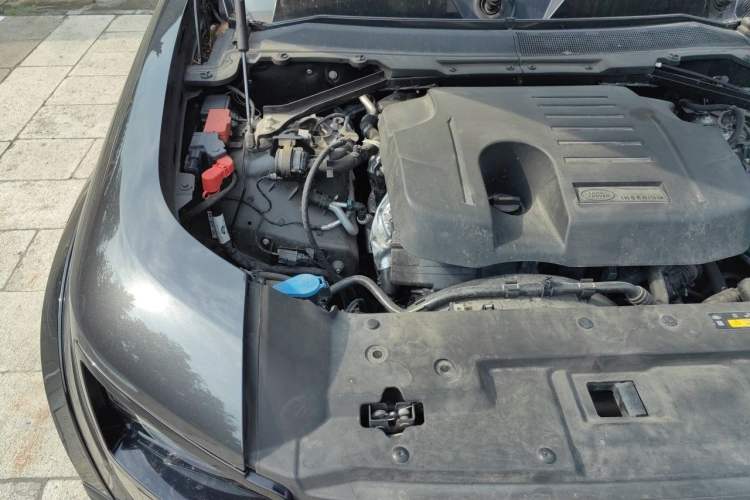 Used Land Rover Defender 2024 110 3.0T P400 X-DYNAMIC HSE Engine Bay Right