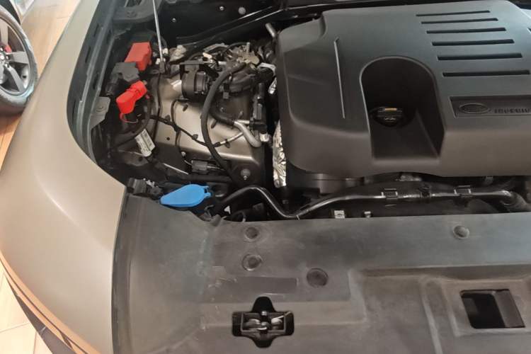 Used Land Rover Defender 2024 110 3.0T P400 X-DYNAMIC HSE Engine Bay Right