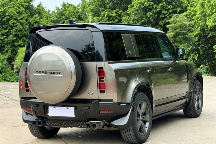 Used Land Rover Defender 2024 110 3.0T P400 X-DYNAMIC HSE Exterior 2