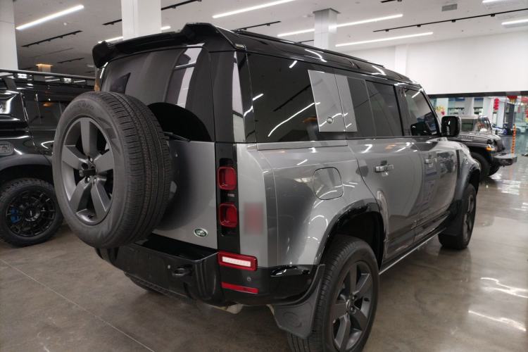 Used Land Rover Defender 2024 110 3.0T P400 X-DYNAMIC HSE Exterior 5