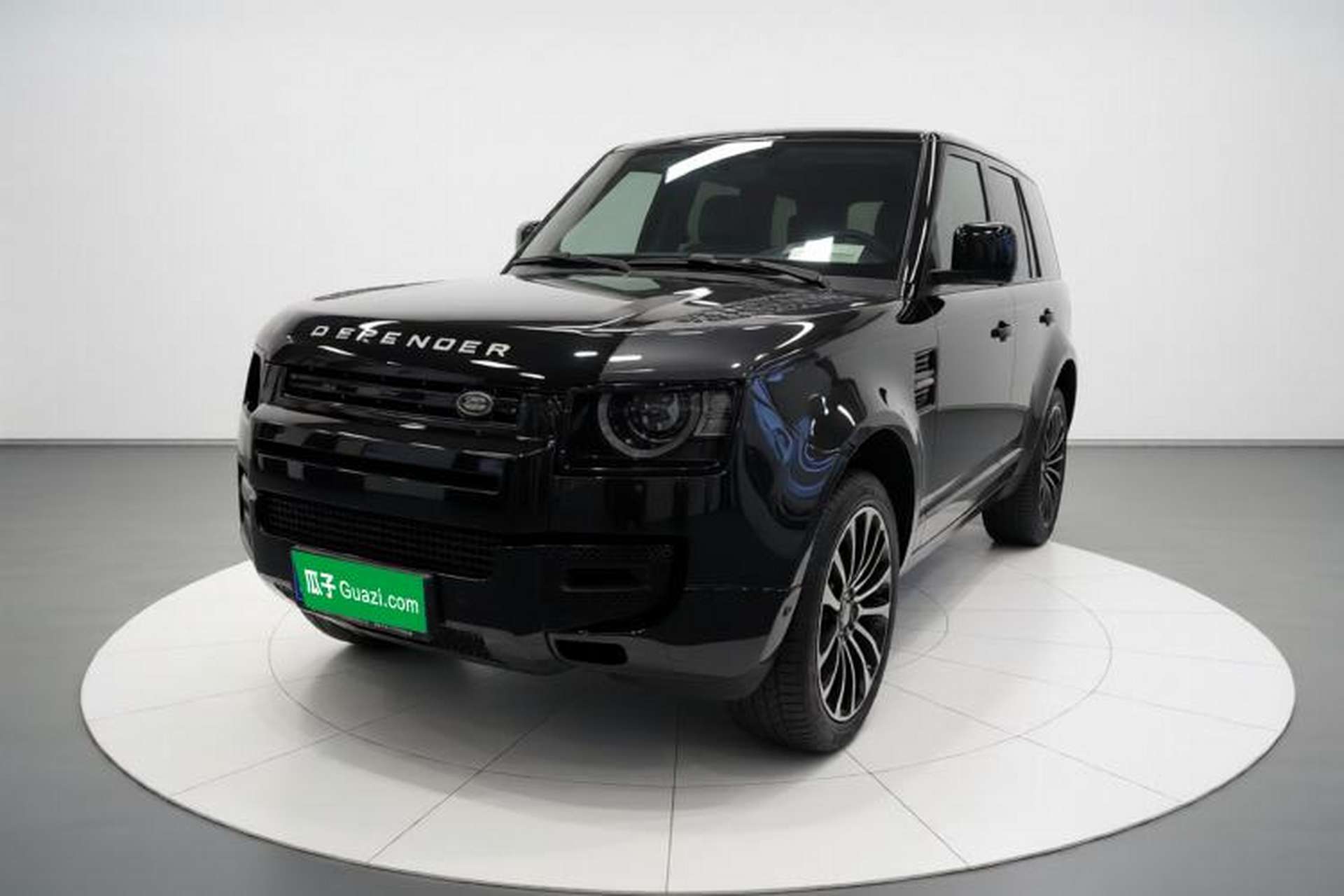 Used Land Rover Defender 2024 110 3.0T P400 X-DYNAMIC HSE Front Left 45 Deg