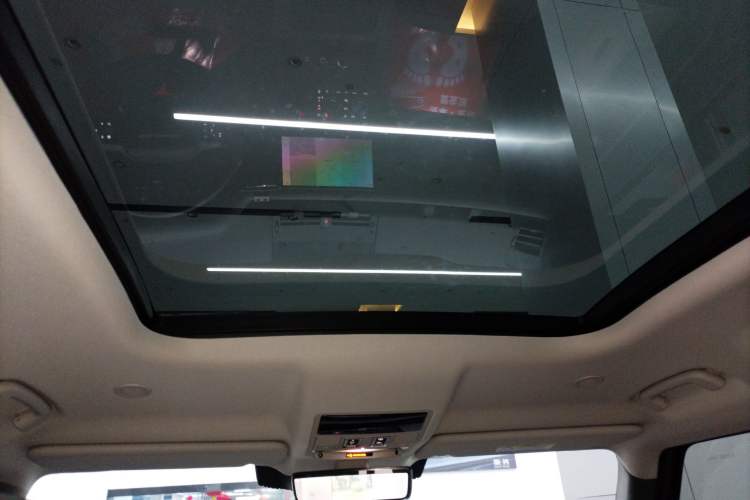 Used Land Rover Defender 2024 110 3.0T P400 X-DYNAMIC HSE Headliner
