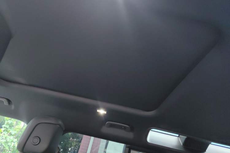 Used Land Rover Defender 2024 110 3.0T P400 X-DYNAMIC HSE Headliner