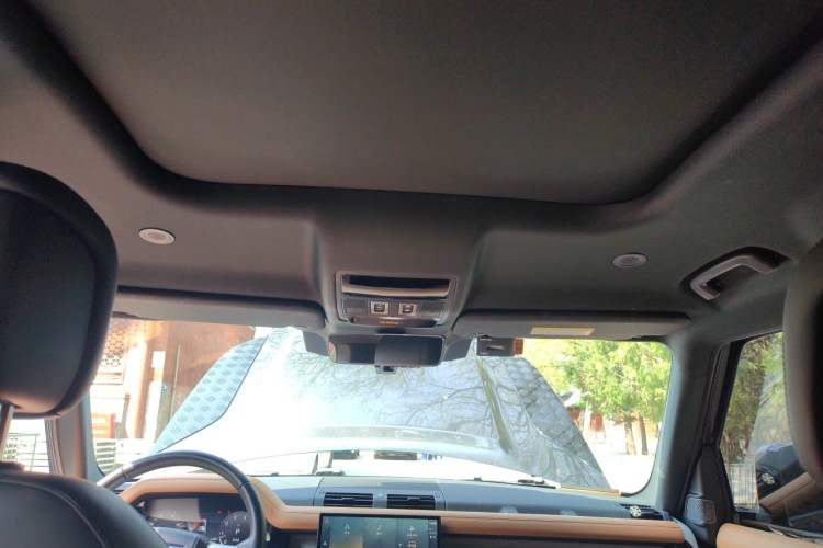 Used Land Rover Defender 2024 110 3.0T P400 X-DYNAMIC HSE Headliner
