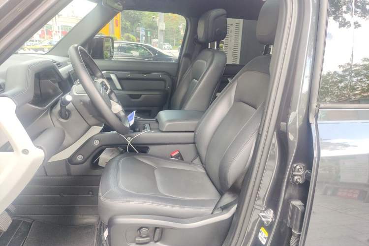 Used Land Rover Defender 2024 110 3.0T P400 X-DYNAMIC HSE Left Front Seat