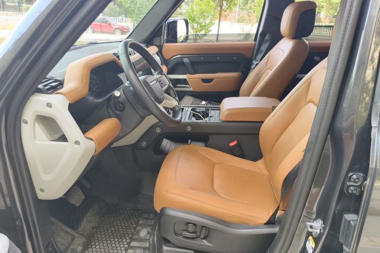 Used Land Rover Defender 2024 110 3.0T P400 Dark Edition Left Front Seat