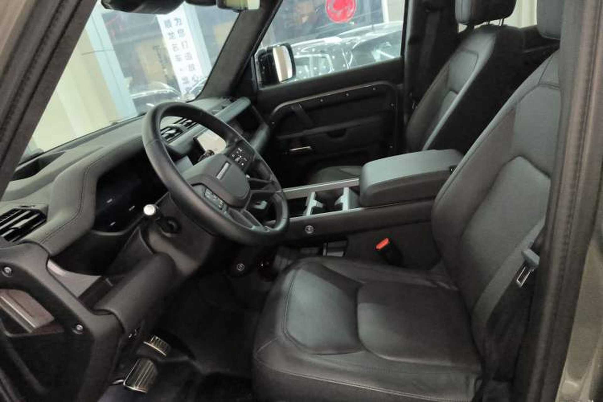 Used Land Rover Defender 2024 110 3.0T P400 X Left Front Seat