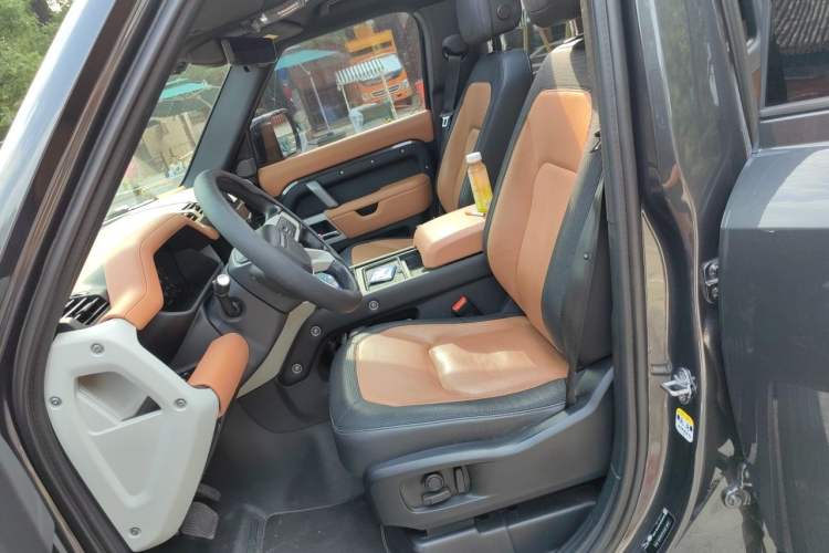 Used Land Rover Defender 2024 110 3.0T P400 X-DYNAMIC HSE Left Front Seat