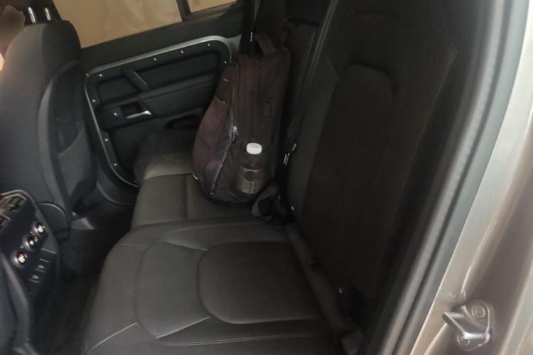 Used Land Rover Defender 2024 110 3.0T P400 X-DYNAMIC HSE Left Rear Seat