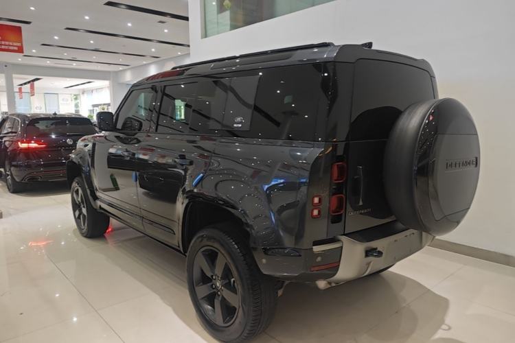 Used Land Rover Defender 2024 110 3.0T P400 X-DYNAMIC HSE Rear Left 45 Deg