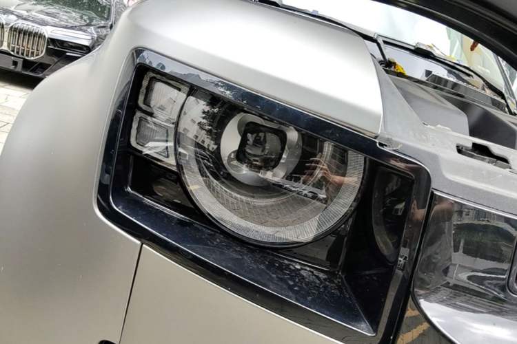 Used Land Rover Defender 2024 110 3.0T P400 X-DYNAMIC HSE Right Front Headlight