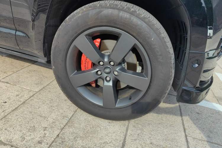 Used Land Rover Defender 2024 110 3.0T P400 X-DYNAMIC HSE Right Front Wheel Hub