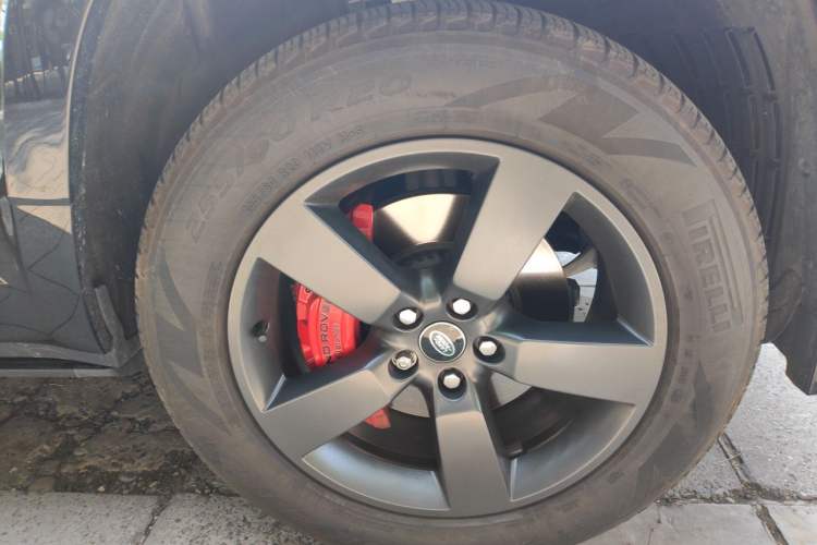 Used Land Rover Defender 2024 110 3.0T P400 X-DYNAMIC HSE Right Front Wheel Hub