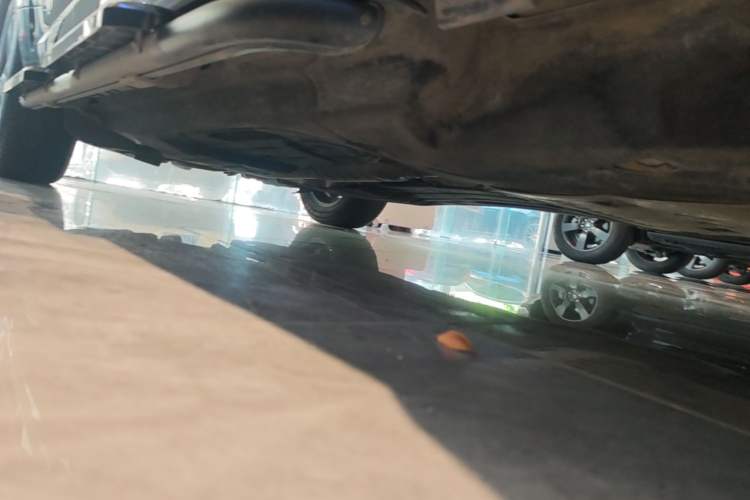 Used Land Rover Defender 2024 110 3.0T P400 X-DYNAMIC HSE Right Side Sill