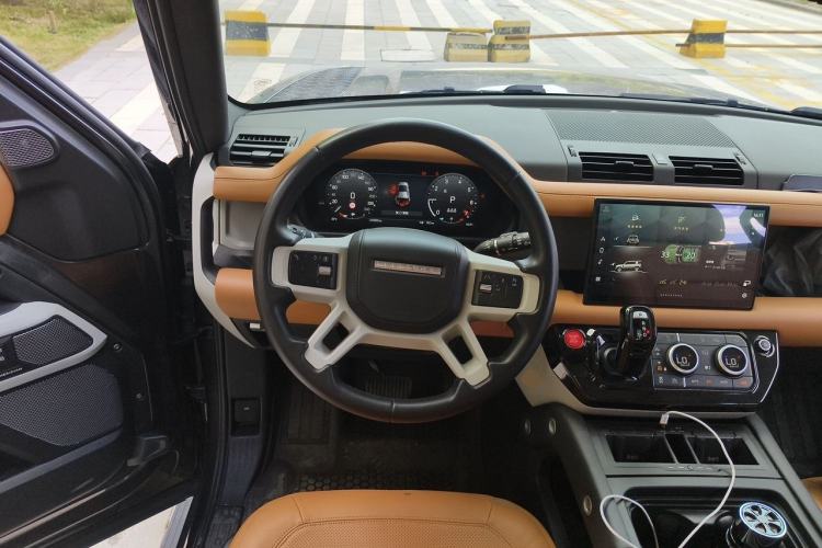 Used Land Rover Defender 2024 110 3.0T P400 Dark Edition Steering Wheel