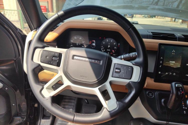 Used Land Rover Defender 2024 110 3.0T P400 X-DYNAMIC HSE Steering Wheel