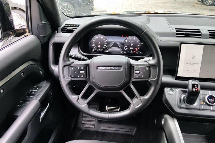 Used Land Rover Defender 2024 110 3.0T P400 X-DYNAMIC HSE Steering Wheel
