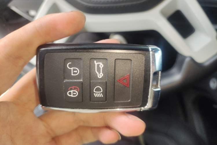 Used Land Rover Defender 2024 110 3.0T P400 X-DYNAMIC HSE Vehicle Key
