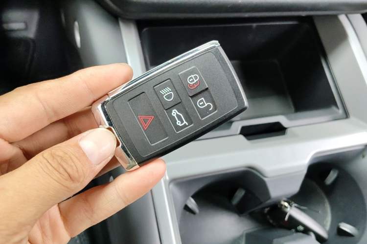 Used Land Rover Defender 2024 110 3.0T P400 X-DYNAMIC HSE Vehicle Key