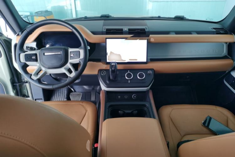 Used Land Rover Defender 2024 90 3.0T P400 HSE Center Console