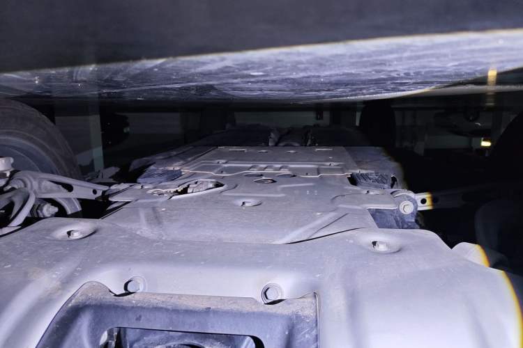Used Land Rover Defender 2024 110 3.0T P400 Dark Edition Chassis Front