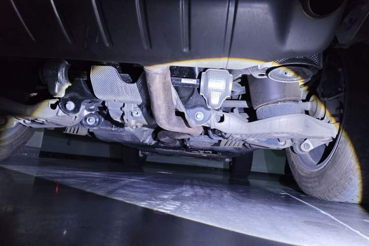 Used Land Rover Defender 2024 110 3.0T P400 Dark Edition Chassis Rear