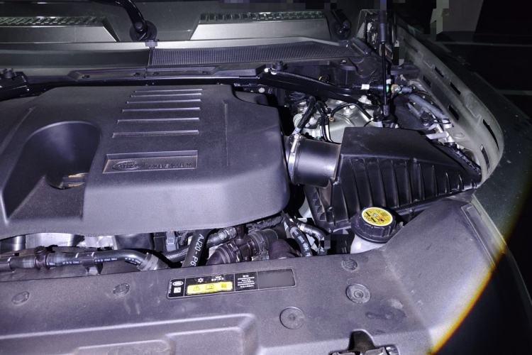 Used Land Rover Defender 2024 110 3.0T P400 Dark Edition Engine Bay Left