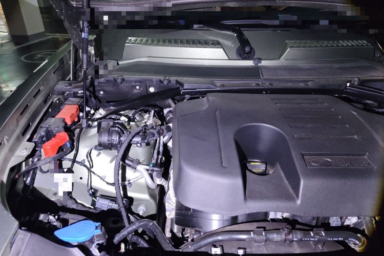 Used Land Rover Defender 2024 110 3.0T P400 Dark Edition Engine Bay Right