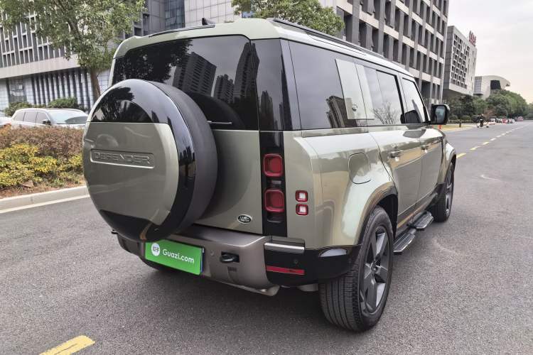 Used Land Rover Defender 2024 110 3.0T P400 X-DYNAMIC HSE Exterior 5