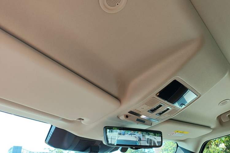 Used Land Rover Defender 2024 90 3.0T P400 HSE Headliner
