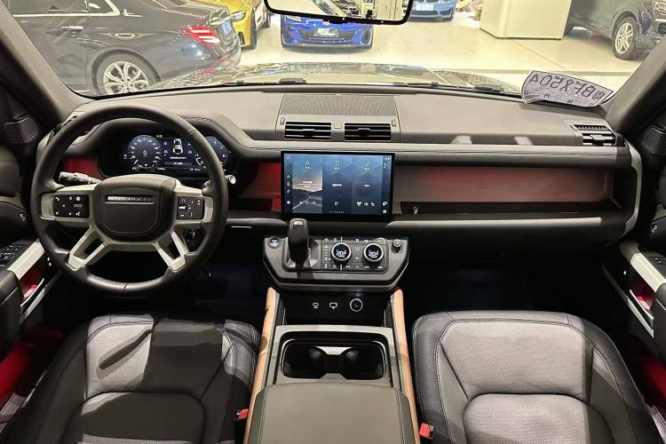 Used Land Rover Defender 2024 110 3.0T P400 X-DYNAMIC HSE Interior 1