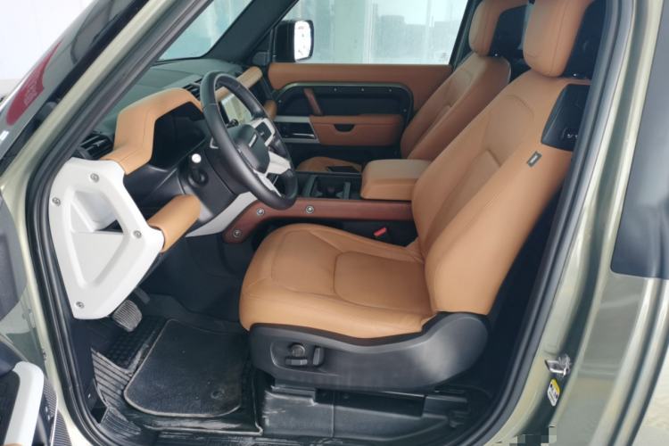 Used Land Rover Defender 2024 90 3.0T P400 HSE Left Front Seat