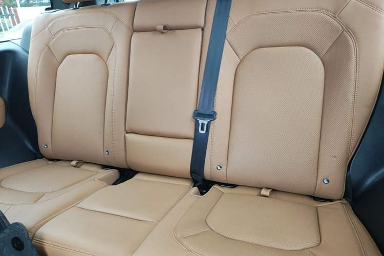 Used Land Rover Defender 2024 90 3.0T P400 HSE Left Rear Seat