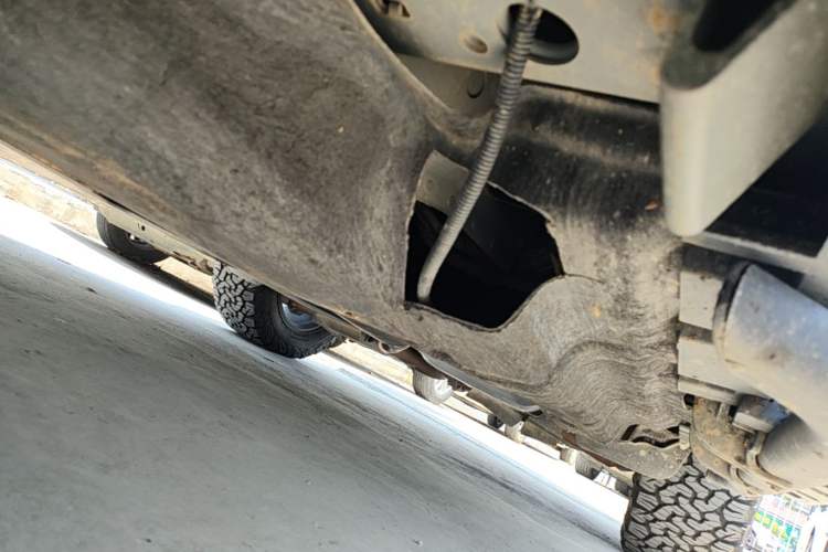 Used Land Rover Defender 2024 90 3.0T P400 HSE Left Side Sill