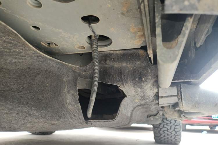 Used Land Rover Defender 2024 90 3.0T P400 HSE Left Side Sill