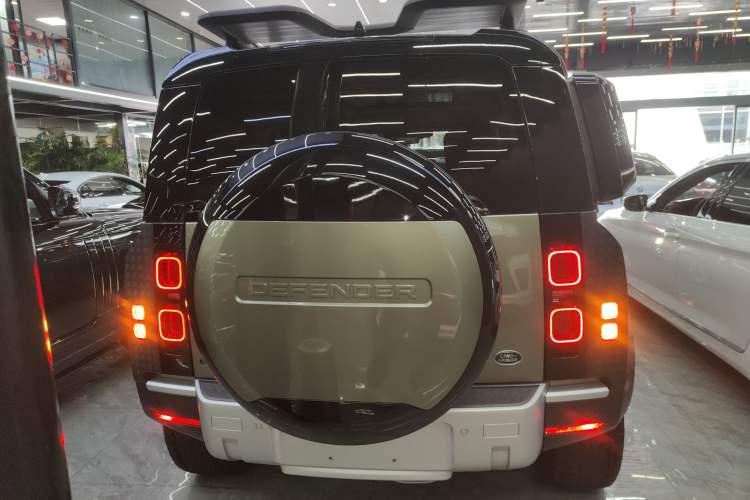Used Land Rover Defender 2024 110 3.0T P400 Dark Edition Rear