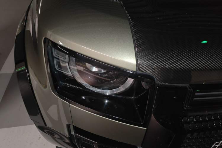 Used Land Rover Defender 2024 110 3.0T P400 X-DYNAMIC HSE Right Front Headlight