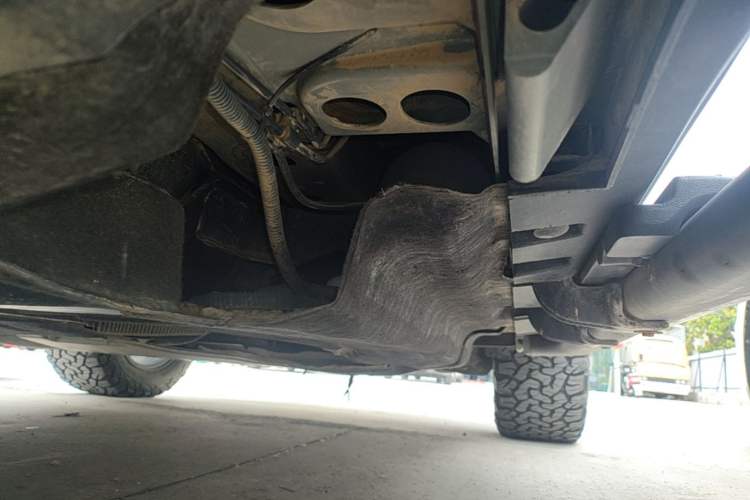 Used Land Rover Defender 2024 90 3.0T P400 HSE Right Side Sill