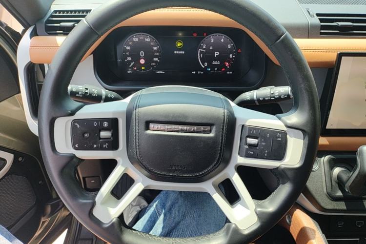 Used Land Rover Defender 2024 90 3.0T P400 HSE Steering Wheel