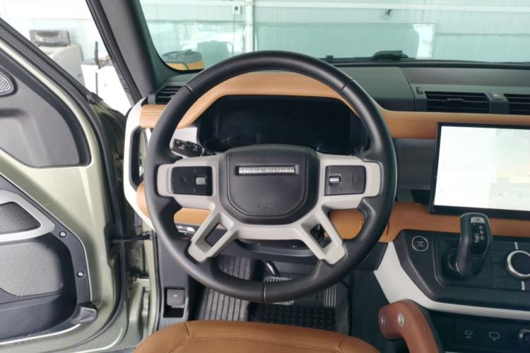 Used Land Rover Defender 2024 90 3.0T P400 HSE Steering Wheel