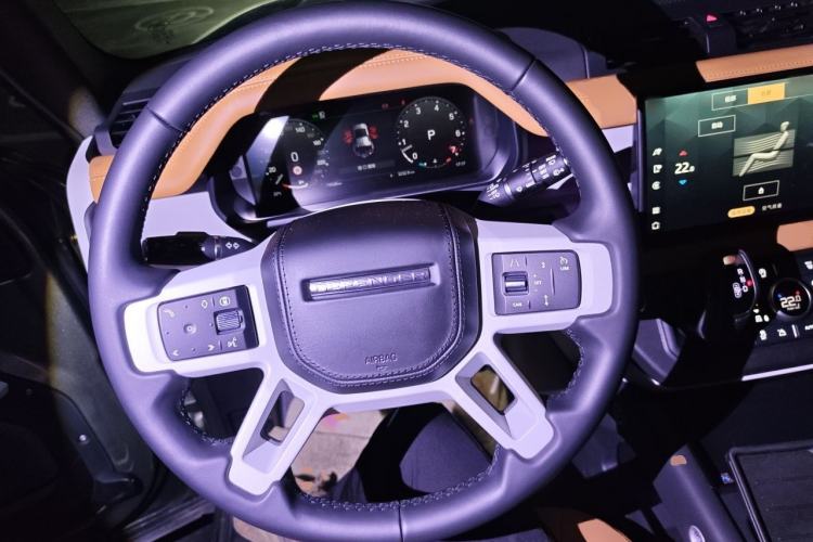 Used Land Rover Defender 2024 110 3.0T P400 Dark Edition Steering Wheel