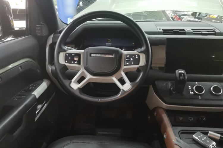 Used Land Rover Defender 2024 110 3.0T P400 X-DYNAMIC HSE Steering Wheel