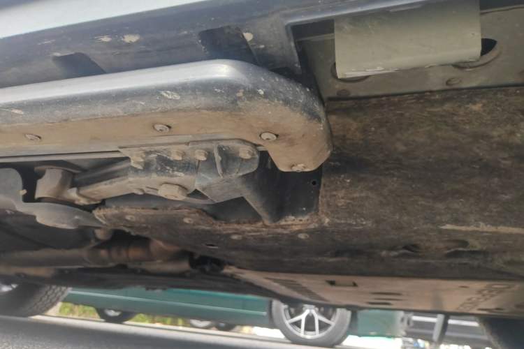 Used Land Rover Defender 2024 110 3.0T P400 Dark Edition Chassis Front Right