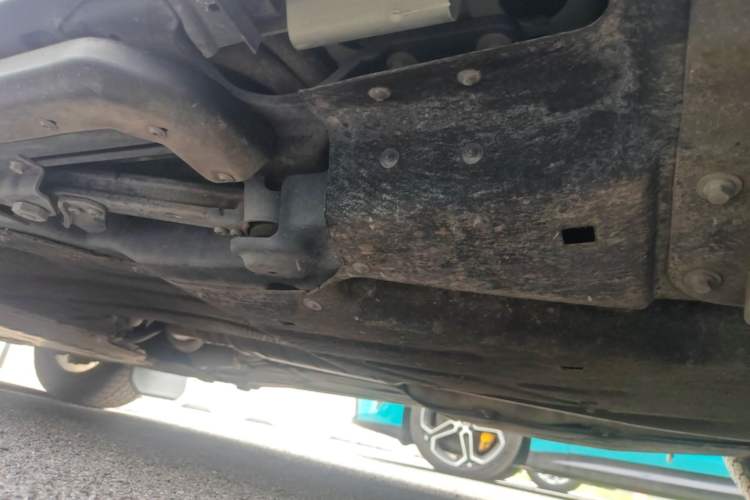 Used Land Rover Defender 2024 110 3.0T P400 Dark Edition Chassis Rear Left