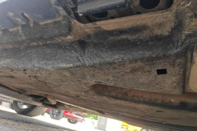 Used Land Rover Defender 2024 110 5.0T V8 Chassis Rear Left